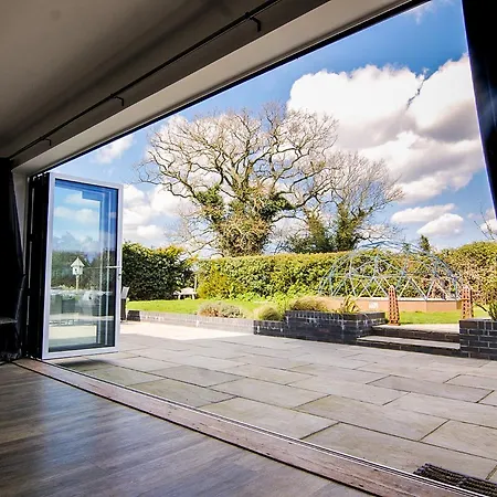 Covehithe House-Coastal Luxury- Sleeps 12-With Huge Swimspa! Wrentham Exterior photo