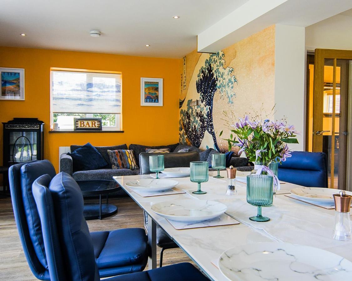 Covehithe House-coastal Luxury- Sleeps 12-with Huge Swimspa! Wrentham